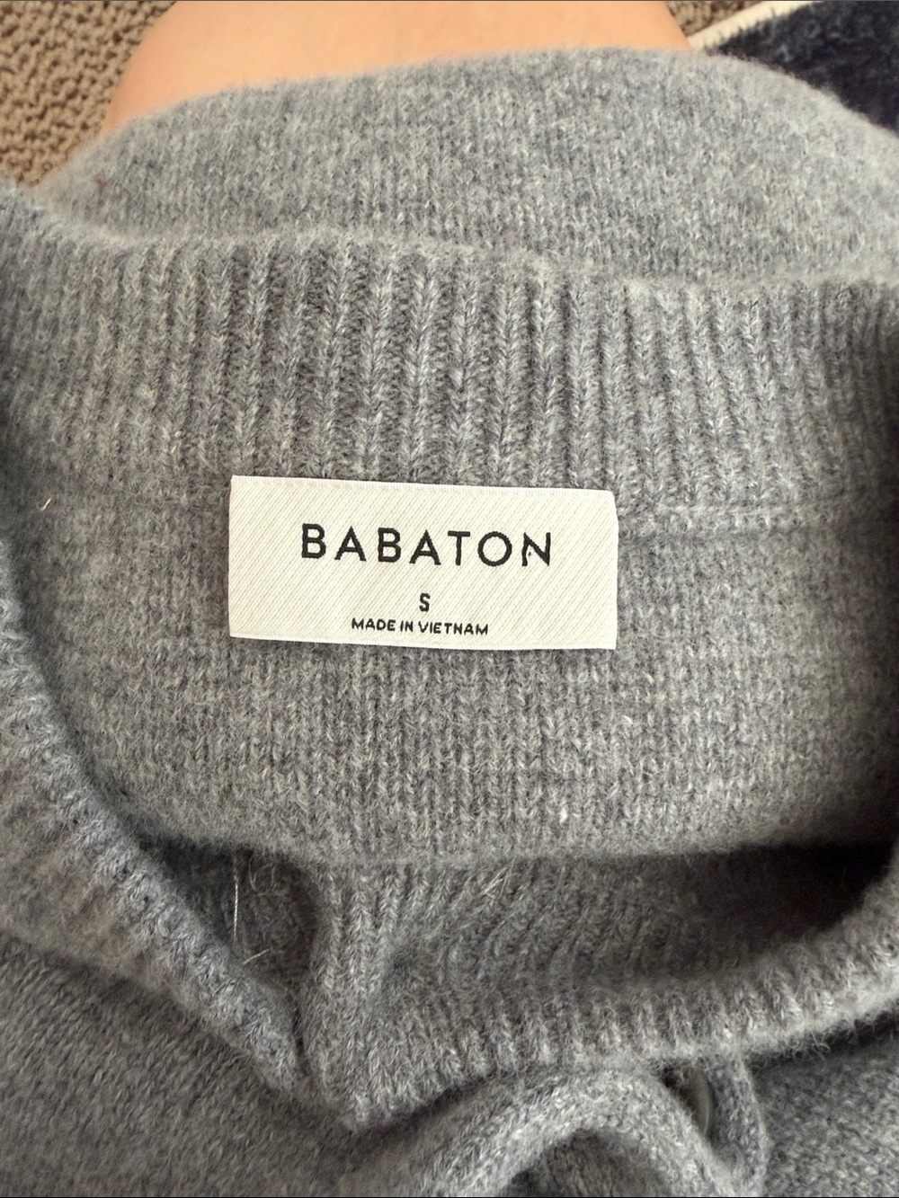 Aritzia button up sweater top - Picture 4 of 4